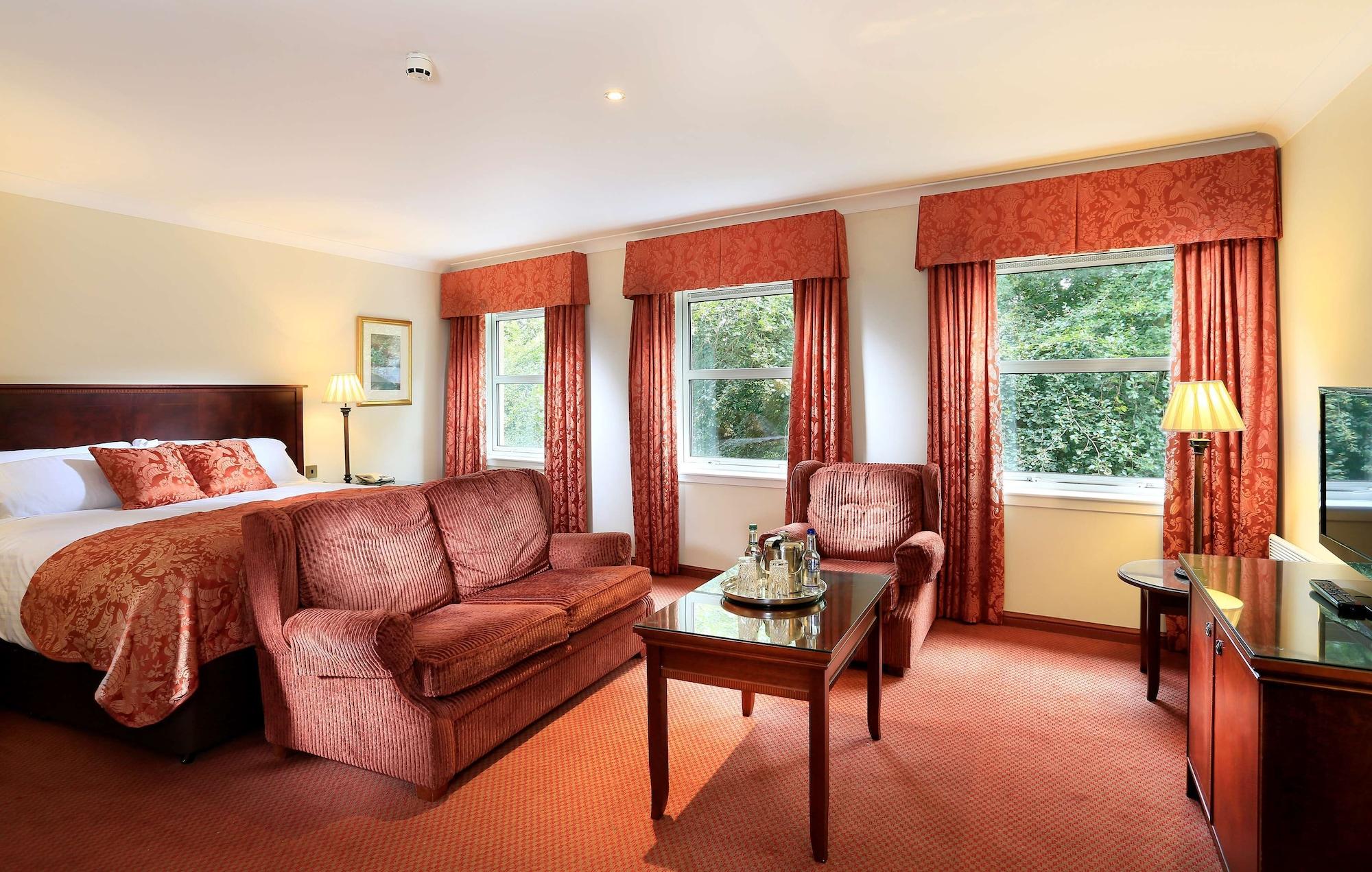 Macdonald Norwood Hall Hotel Aberdeen Buitenkant foto