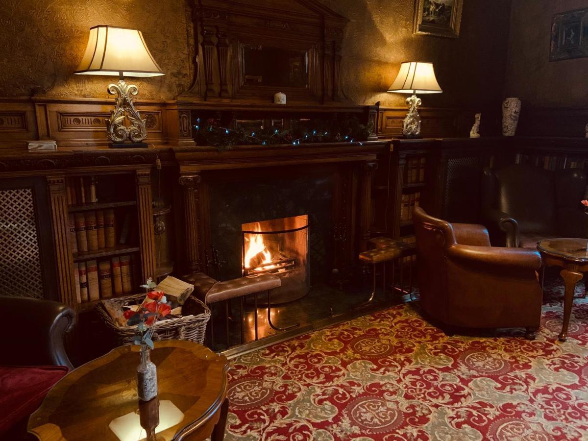 Macdonald Norwood Hall Hotel Aberdeen Buitenkant foto