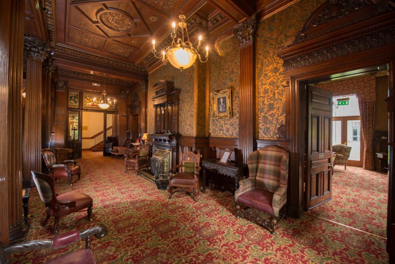 Macdonald Norwood Hall Hotel Aberdeen Buitenkant foto