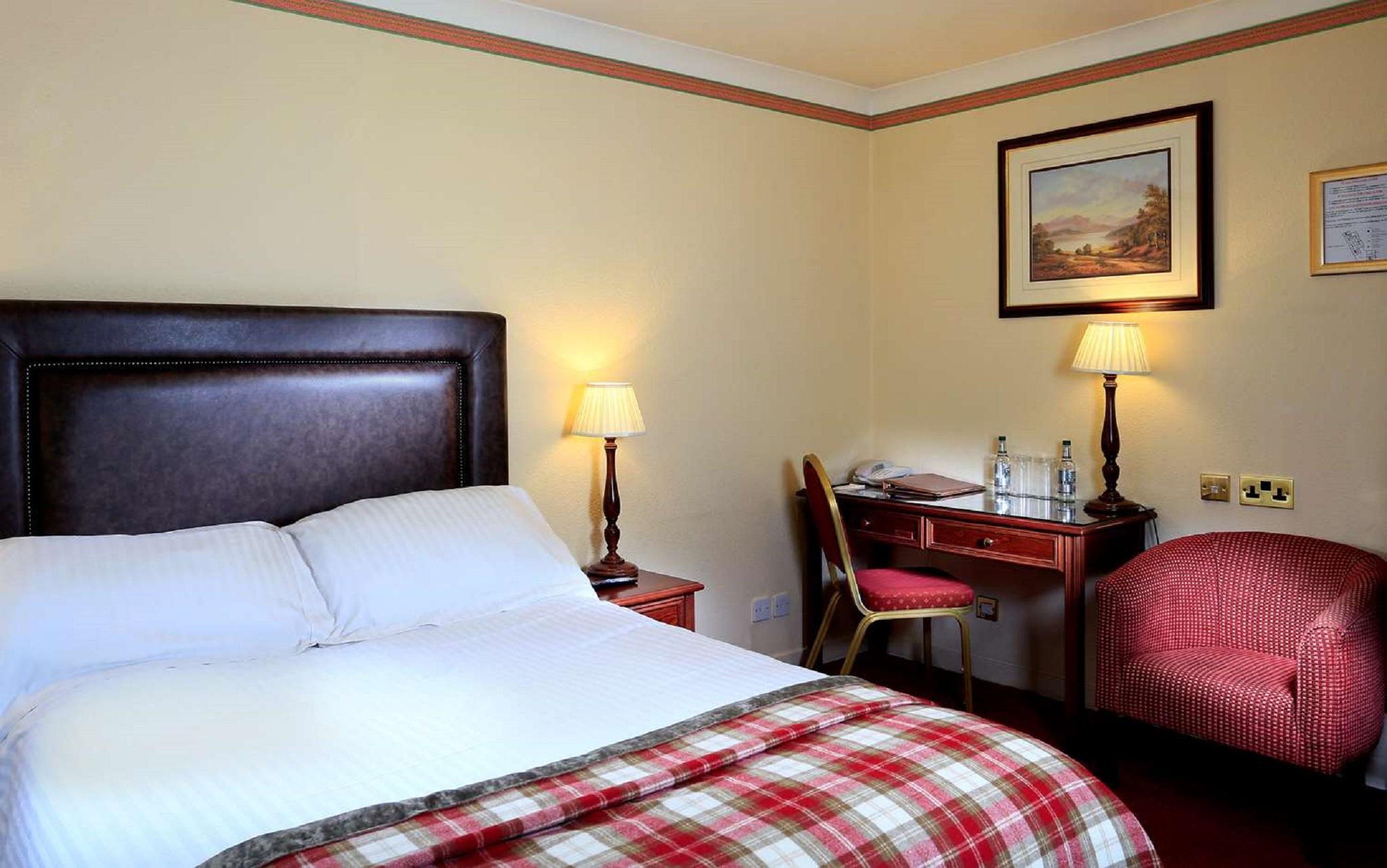 Macdonald Norwood Hall Hotel Aberdeen Buitenkant foto