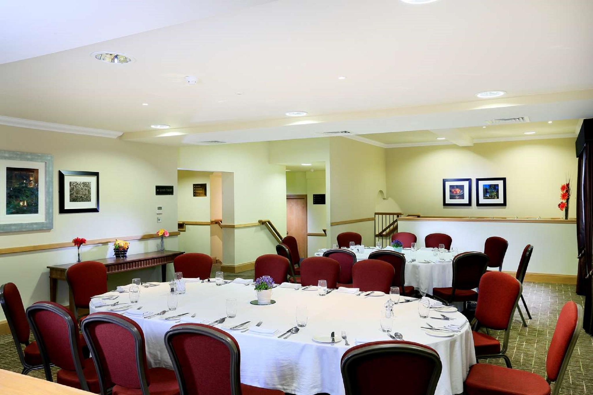 Macdonald Norwood Hall Hotel Aberdeen Buitenkant foto